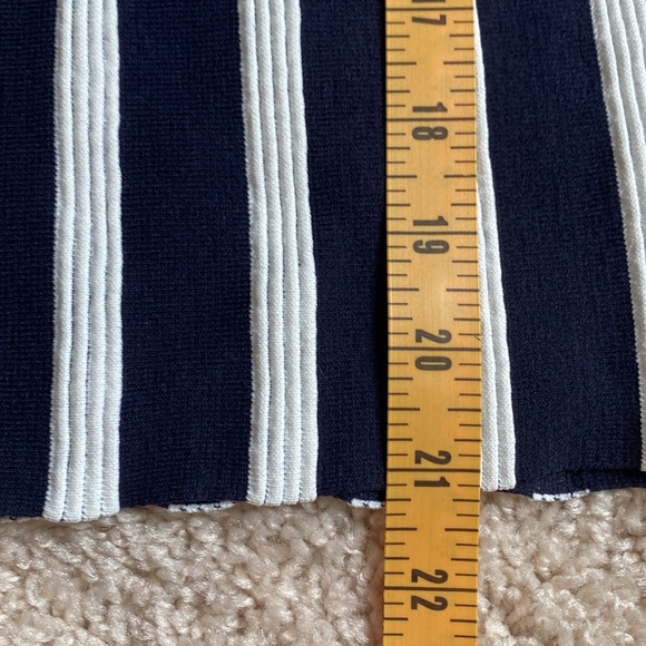 Ann Taylor top - Picture 6 of 6